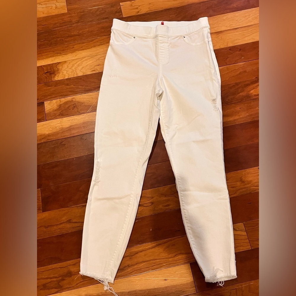 SPANX White Pull On Jeans XL EUC Tummy Control Summer Perfect Chic Distressing